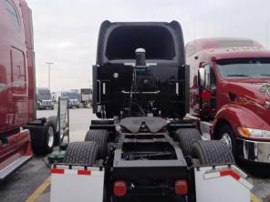   Peterbilt 384