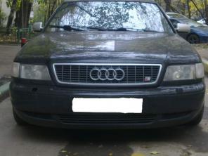  Audi S8 : 1999