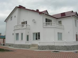 Продается гостиница на 11 номеров в г.Геленджик,200 м от моря( Толстый мыс)