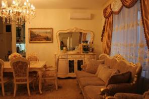 Продается отличная 3-комнат. квартира после дизайнерского евроремонта в сталинском доме