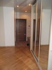 Продается шикарная четырехкомнатная в элитном доме