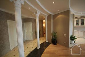 продается 5-ти комнатная квартира на Юго-Западной