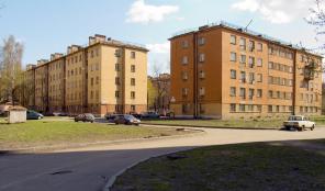 3 к.квартира у метро продам