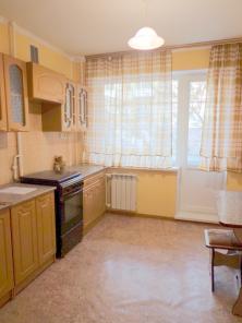 Продаю 4-х комнатную квартиру в центре, ул. Бахметьевская/Рахова