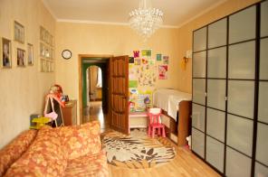 Продам 3-комн. квартиру на Автозаводской.