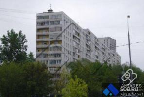 Продаю-3комн. кв. м. Красногвардейская