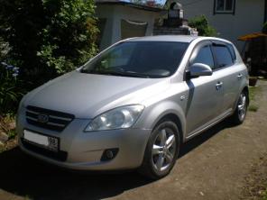 Kia Ceed  2009 ..