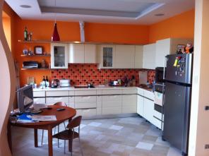  3- . -    102 . , 16/17