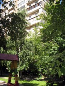 3-к квартира, общ. пл.90 кв.м. + капитальный гараж