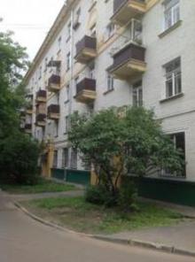 Продаётся 2 комнатная квартира, Металлургов ул.