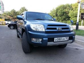   Toyota Hilux Surf 2003.  