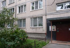 Двухкомнатная квартира в тихом зелёном дворе