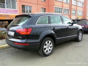 Audi Q7 2008 .