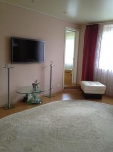 Продам 3-к кв-ру, ул.Раменки, д.7 к. 3, м. пр. Вернадского/Университет