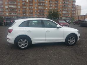   Audi Q5 quattro