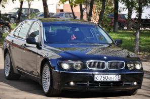  BMW 735