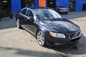   Volvo S80,  97 000 .