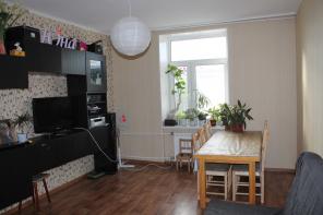 Продается 4х комн. квартира.