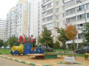 1 комнатная квартира в Москве площадь общая 50 м кухня 11 м торг звоните