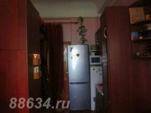 Очень срочно продам одну комнату в центральной части южного города. Недорого.