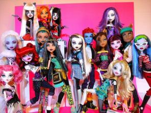  Monster High( )Mattel -  