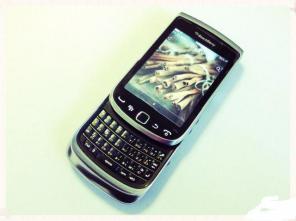 Blackberry Torch 9810  . Made in Hungary