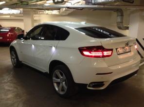 BMW X6 50i