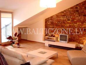 Cовременная 2х комнатная мансардная квартира с террасой