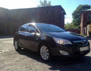 Opel Astra J , 2011 1.6let   180 ..