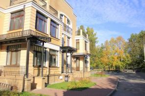 Продается 6-комнатная квартира, 202м2