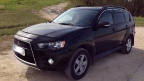 Mitsubishi Outlander XL