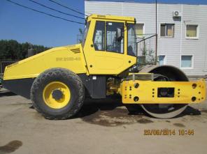Сдается в аренду грунтовой каток BOMAG BW 213 D-40