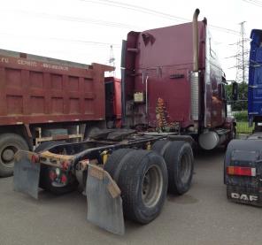 Freightliner century class CST 120