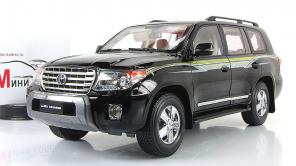 Toyota Land Cruiser 200, 2011 .