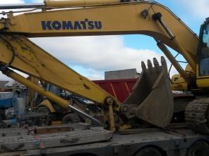  Komatsu PC200 /,  