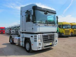   Renault Magnum 520