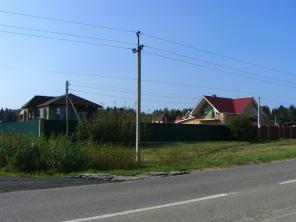 Три земельных участка в хорошем районе.