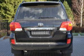 Toyota Land Cruiser 200