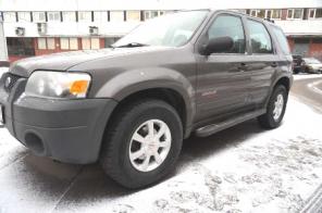   Ford Escape XLS 2005