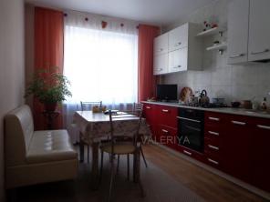Продаю 3-х комнатную квартиру в районе Стрелки, ул. Луговая