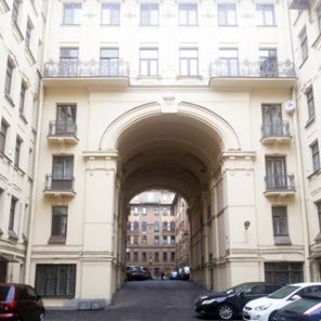 Трехкомнатная квартира 59 кв.м на набережной реки Фонтанки
