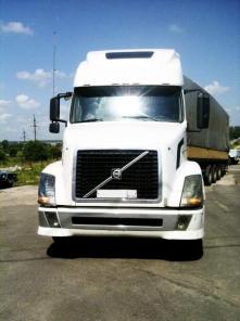 Volvo VNL670, 2003  , 975000 