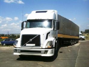 Volvo VNL670, 2003  , 975000 