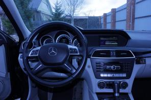  Mercedes Benz C200