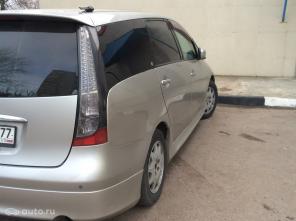  Mitsubishi Grandis  