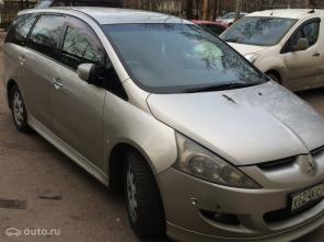  Mitsubishi Grandis  