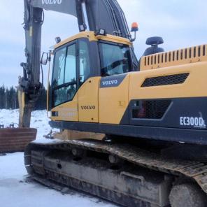    VOLVO EC300DL